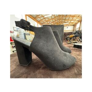 Material Girl Elegant Black Women's Peep toe Shoes size 9.5